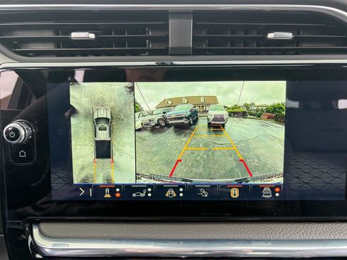 Used 2026 GMC Sierra 2500 Denali w/ Technology Package AWD/4WD image 17