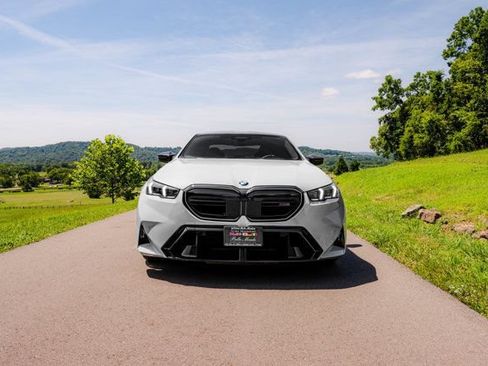 Used 2025 BMW M5 w/ Carbon Package AWD/4WD image 2