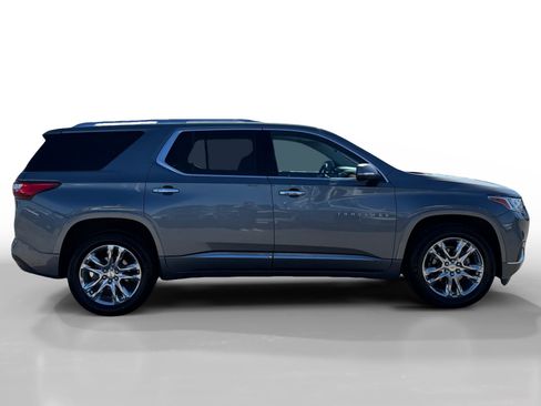 Used 2021 Chevrolet Traverse High Country FWD image 6