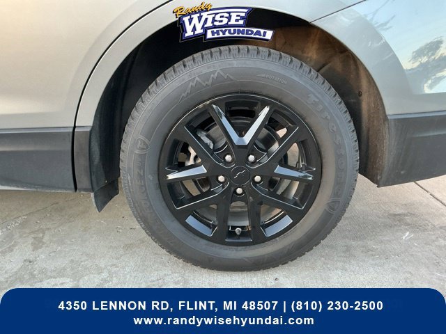 Used 2024 Chevrolet Equinox LT w/ Driver Convenience Package AWD/4WD image 35