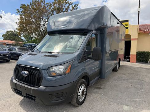 Used 2021 Ford Transit 350 DRW image 3