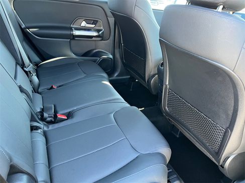 Certified 2025 Mercedes-Benz GLB 250 4MATIC image 17