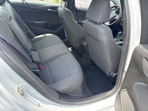Used 2019 Chevrolet Cruze LT w/ LT True North Edition FWD image 12