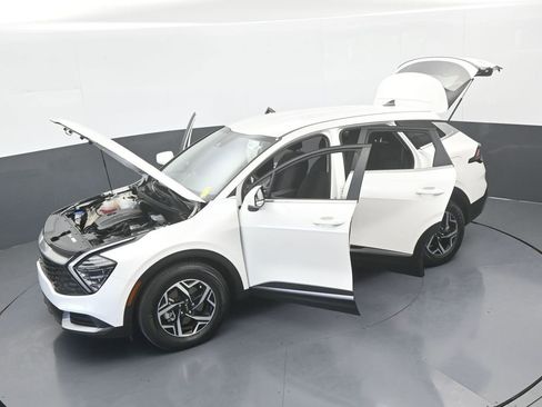 Used 2024 Kia Sportage LX FWD image 60