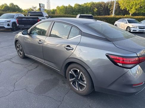Used 2024 Nissan Sentra SV FWD image 8