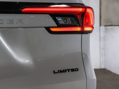 Certified 2025 Toyota Grand Highlander AWD Hybrid image 13