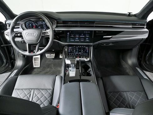 Used 2025 Audi S8 image 19