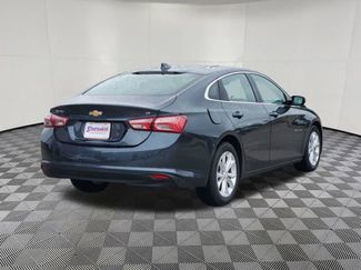 Used 2021 Chevrolet Malibu LT FWD video 3