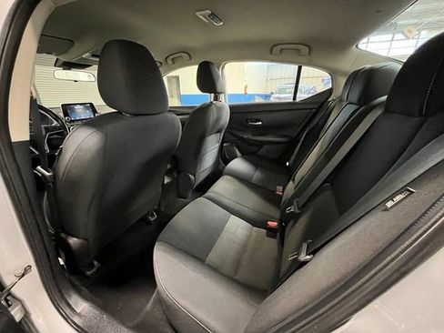 Used 2022 Nissan Sentra SV FWD image 15