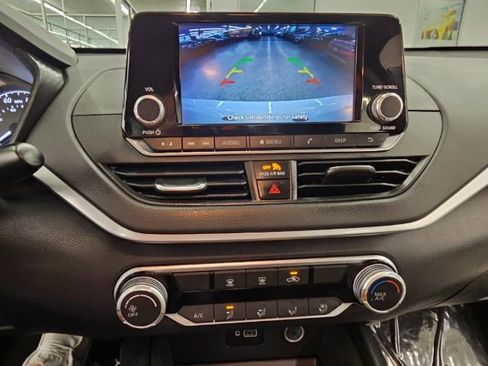 Used 2022 Nissan Altima 2.5 S image 16