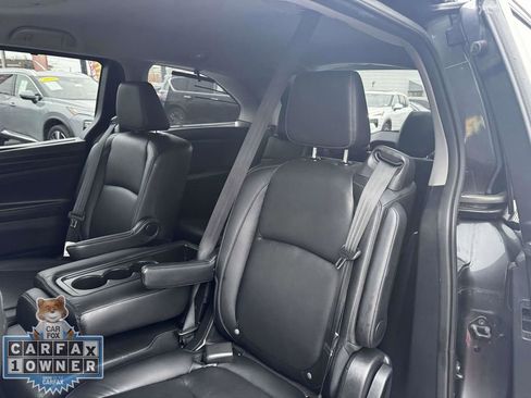 Used 2023 Honda Odyssey Touring image 9