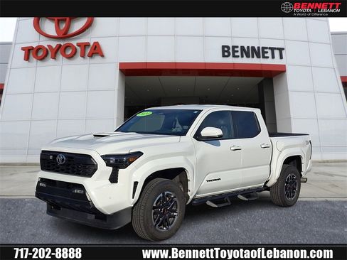 Used 2024 Toyota Tacoma TRD Sport image 1
