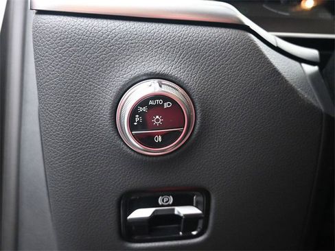 New 2025 Mercedes-Benz GLC 43 AMG 4MATIC image 18