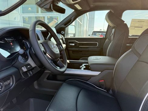 New 2026 RAM 2500 Laramie AWD/4WD image 5