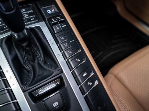 Used 2021 Porsche Macan S image 50