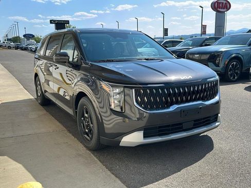 New 2026 Kia Carnival image 3