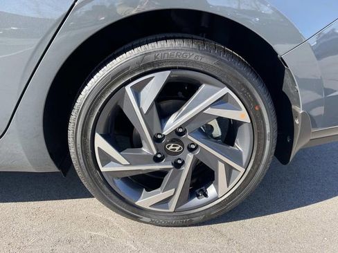 New 2026 Hyundai Elantra Limited image 11