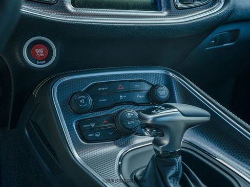 Used 2016 Dodge Challenger SRT Hellcat image 29