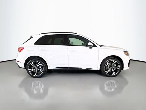 Used 2024 Audi Q3 2.0T Premium Plus w/ Premium Plus Package AWD/4WD image 8