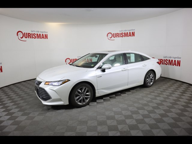 Used 2020 Toyota Avalon XLE w/ Moonroof Package FWD image 5