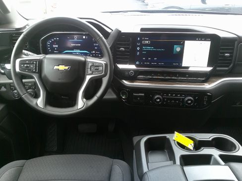 Used 2026 Chevrolet Silverado 1500 LT AWD/4WD image 21