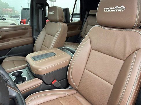 Used 2023 Chevrolet Tahoe High Country AWD/4WD image 6