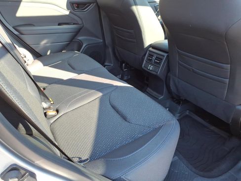 Certified 2025 Subaru Forester Premium image 10