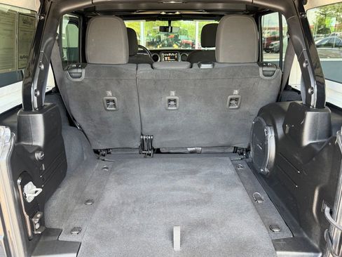 Used 2022 Jeep Wrangler Unlimited Sport w/ Sun And Sound Package AWD/4WD image 21