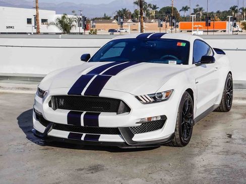 Used 2020 Ford Mustang Shelby GT350 w/ Technology Package image 4