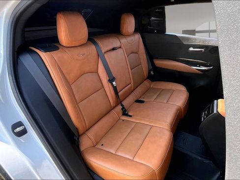 Used 2023 Cadillac XT4 Premium Luxury w/ Technology Package FWD image 29