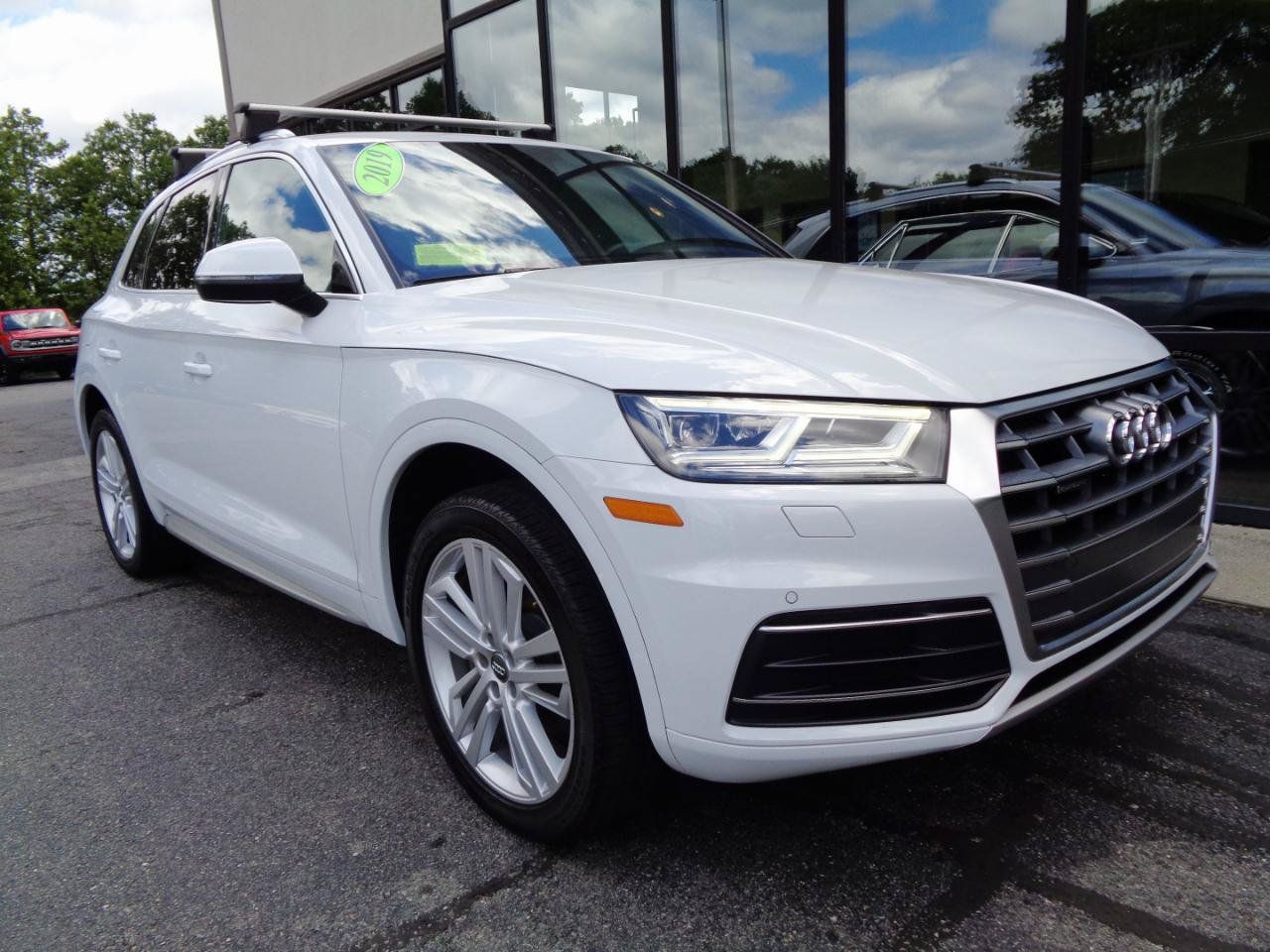 Used 2019 Audi Q5 2.0T Premium Plus w/ Premium Plus Package AWD/4WD image 3
