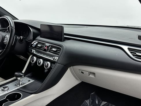Used 2022 Genesis G70 3.3T image 37