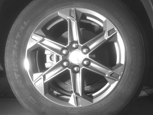 Used 2025 Chevrolet Blazer LT FWD image 13