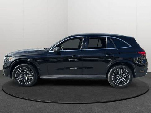 Used 2026 Mercedes-Benz GLC 300 4MATIC image 3