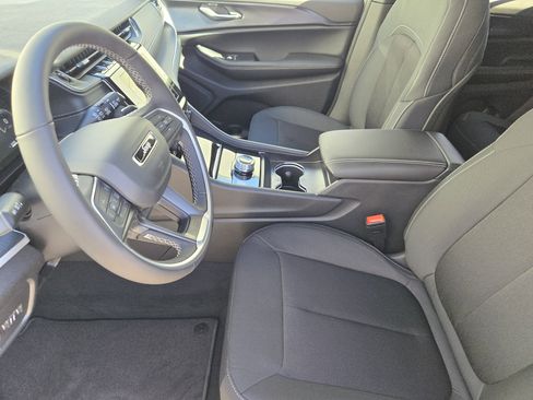 New 2026 Jeep Grand Cherokee Laredo X image 11