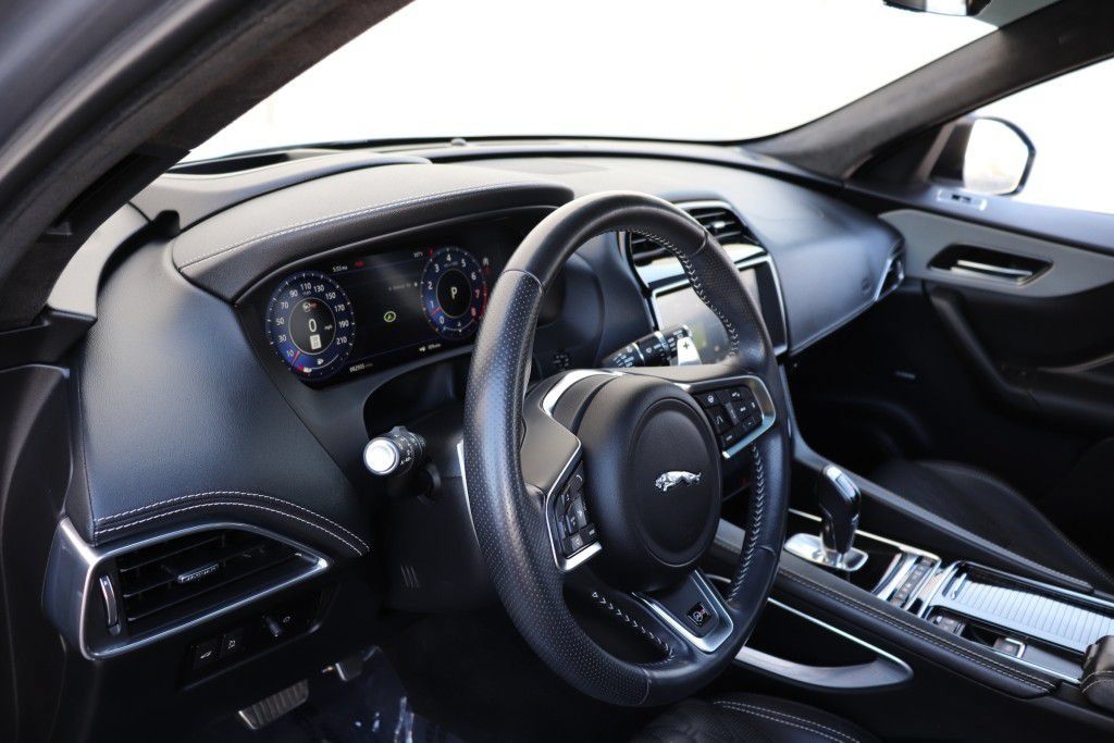Used 2020 Jaguar F-PACE SVR AWD/4WD image 50