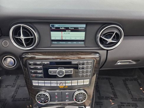 Used 2016 Mercedes-Benz SLK 300 image 20