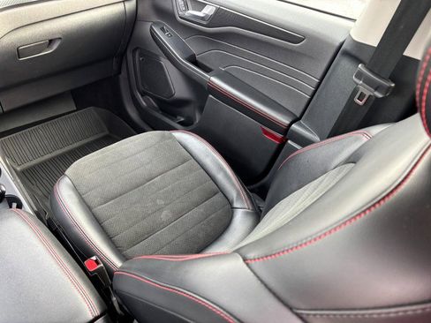 Used 2022 Ford Escape SEL w/ SEL Stealth AWD Package image 16