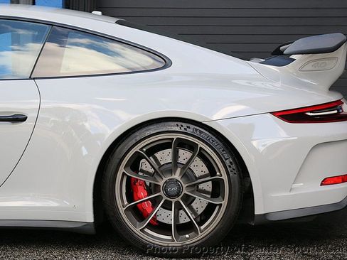Used 2018 Porsche 911 GT3 image 15