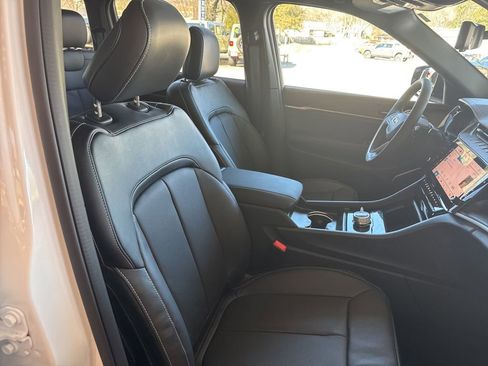 New 2026 Jeep Grand Cherokee Limited image 23