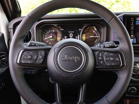 Used 2024 Jeep Wrangler Unlimited Rubicon 4xe AWD/4WD image 10