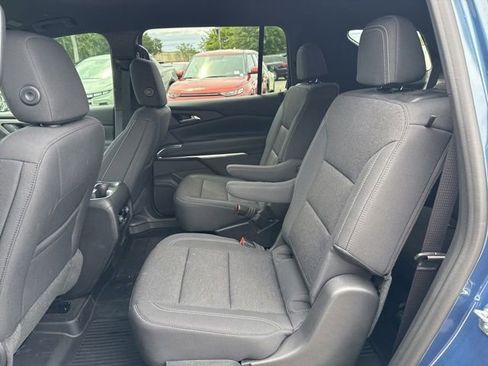 Used 2026 Chevrolet Traverse LT w/ Midnight/Sport Edition FWD image 25