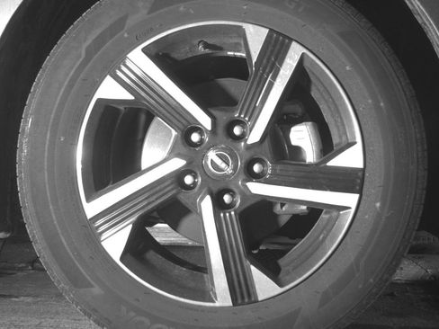 Used 2025 Nissan Sentra SV FWD image 13