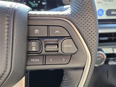 Used 2025 Toyota Tacoma TRD Sport image 24