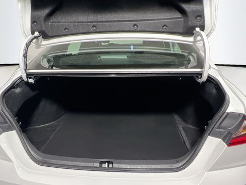 Used 2026 Toyota Camry SE FWD image 33