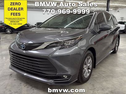 Used 2025 Toyota Sienna XLE