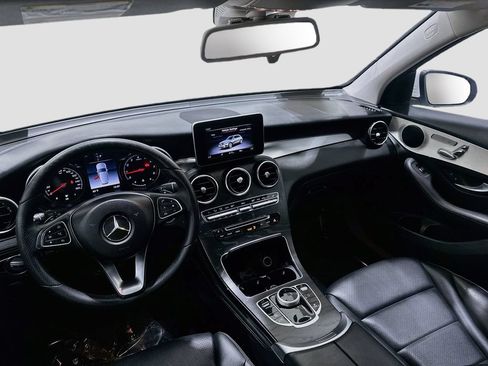 Used 2019 Mercedes-Benz GLC 300 image 21