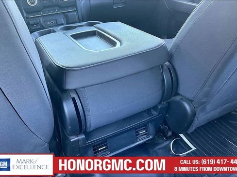 Used 2024 GMC Sierra 2500 Pro w/ Convenience Package image 11