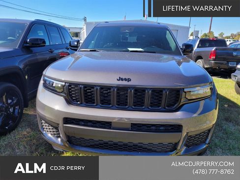 New 2025 Jeep Grand Cherokee L Altitude AWD/4WD image 14