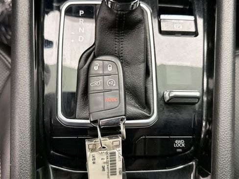 Used 2023 Jeep Compass Limited w/ Elite Group AWD/4WD image 24